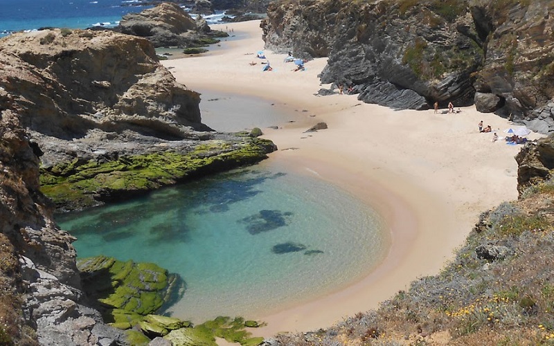 /fileuploads/COSTA VICENTINA/quintadosardanito_costa_vicentina_zambujeiradomar_alentejo_turismo_praia_samuqueira_porto_covo.JPG